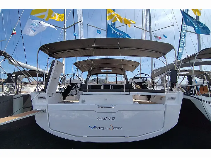 Dufour 530 Owner's version - External image