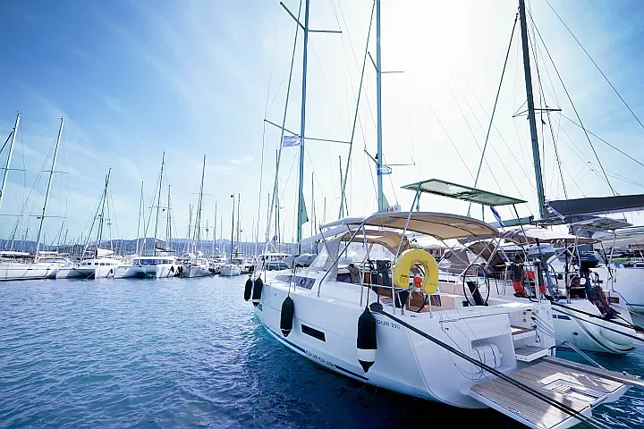 Dufour 390 - 