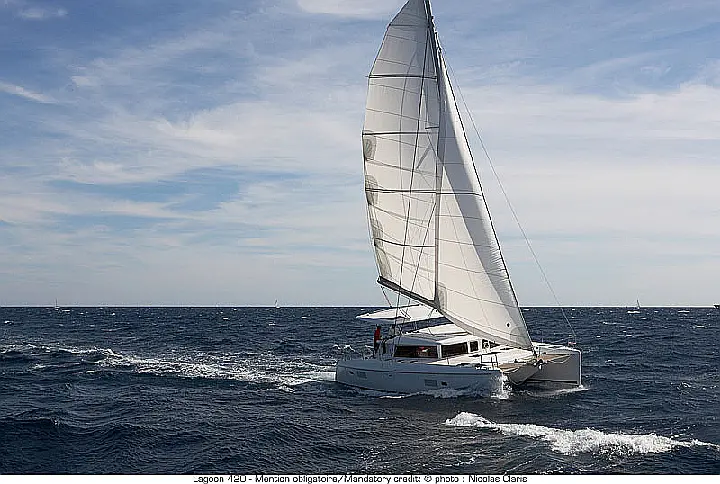 Lagoon 420 - Sailing