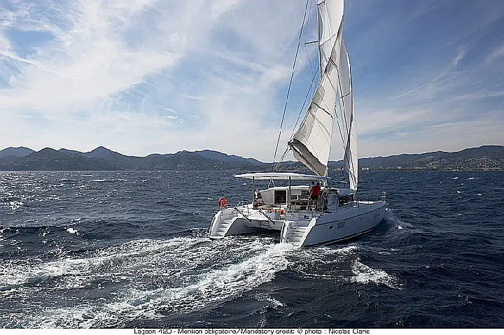 Lagoon 420 - Sailing