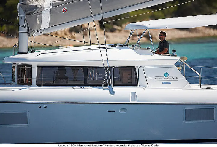 Lagoon 420 - Sailing