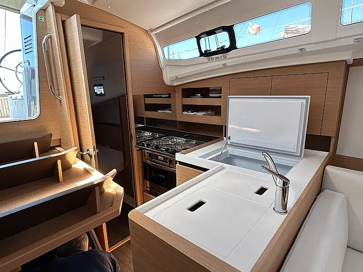 Sun Odyssey 380 - 
