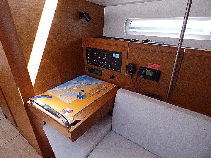 Sun Odyssey 389 - 