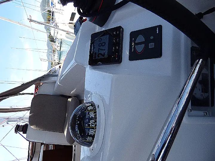 Sun Odyssey 389 - 