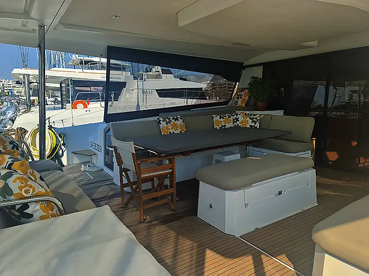 Aura 51 - 