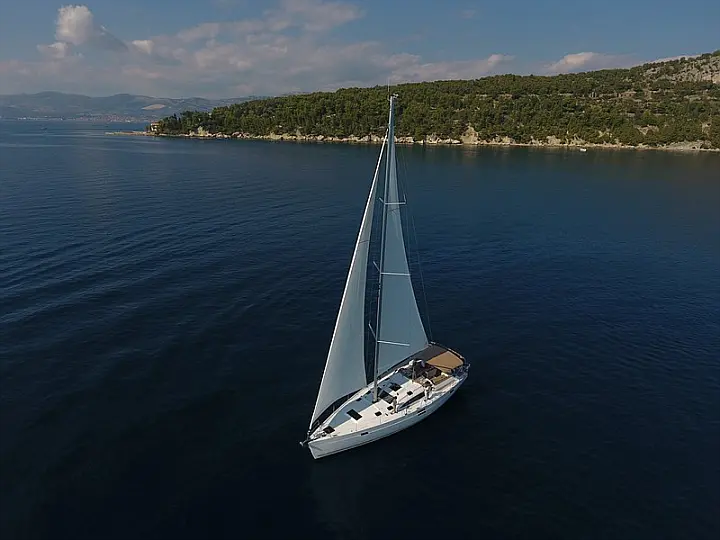 Elan 50 Impression - External image