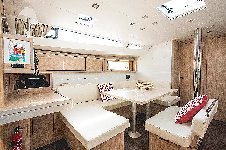Sun Odyssey 519 - cabina