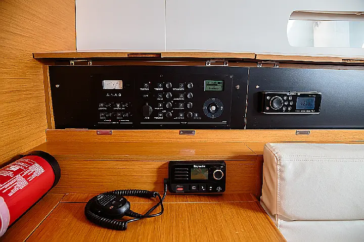 Sun Odyssey 519 - strumenti interni