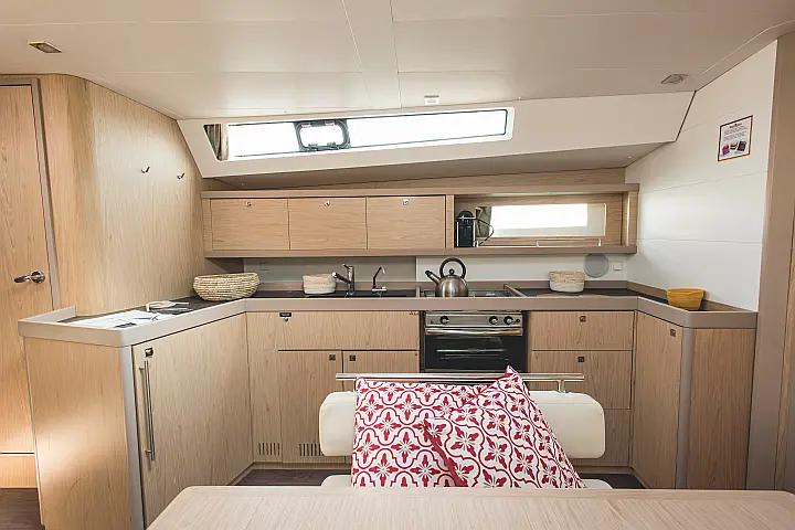 Oceanis 45 - cucina