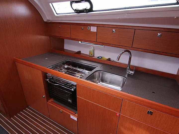 BAVARIA C 41 BT - 