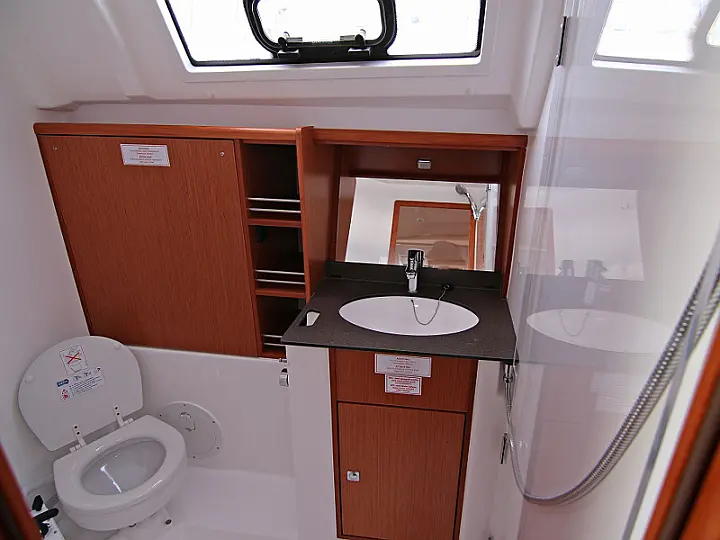 BAVARIA C 41 BT - 