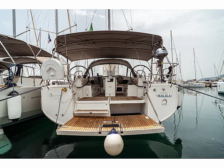 Sun Odyssey 440 - External image