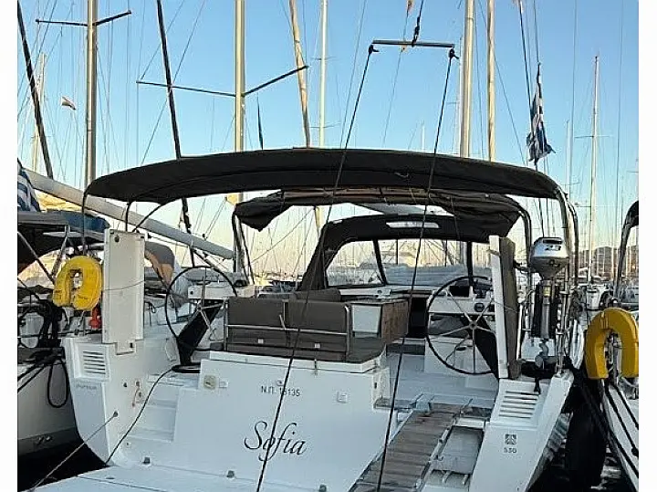 Dufour 530 - External image