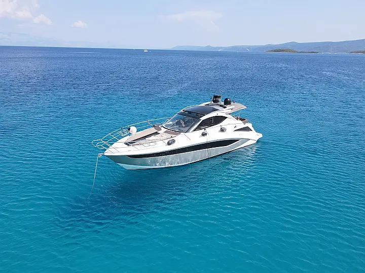 Galeon 385 HTS - External image