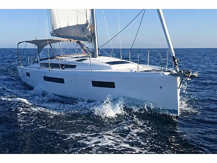 Sun Odyssey 440 - External image