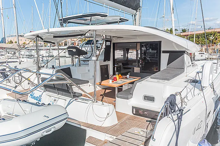 Lagoon 42 - 