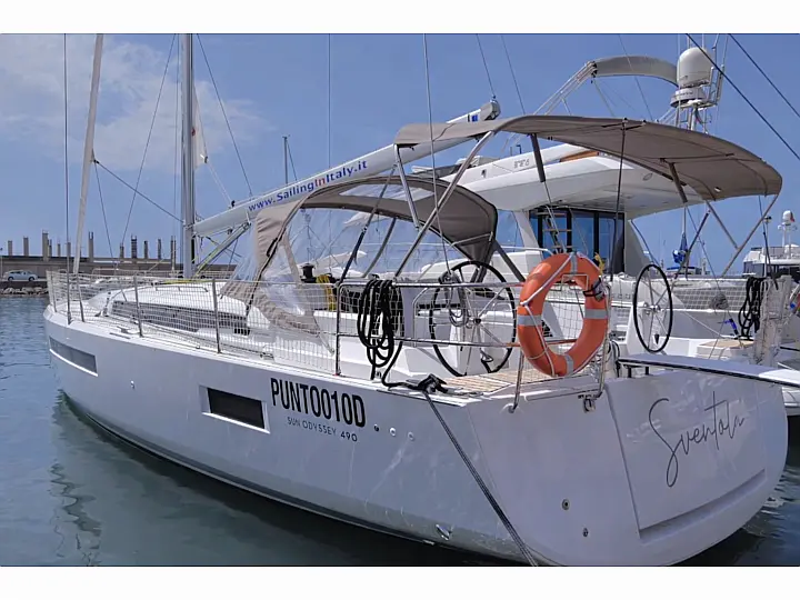 Sun Odyssey 490 - External image