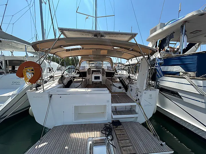 Dufour 430 Grand Large - External image