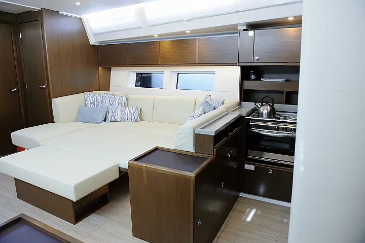 Bavaria C57 - 
