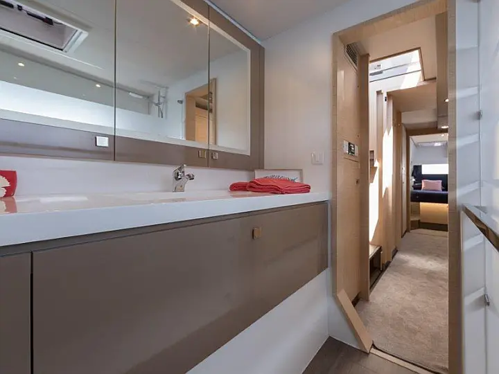 Fountaine Pajot Saona 47 - 