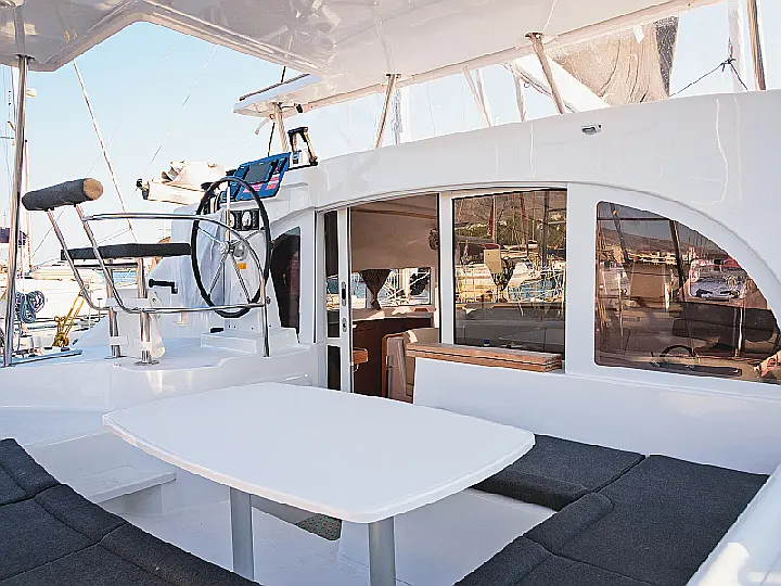 Lagoon 380 - 
