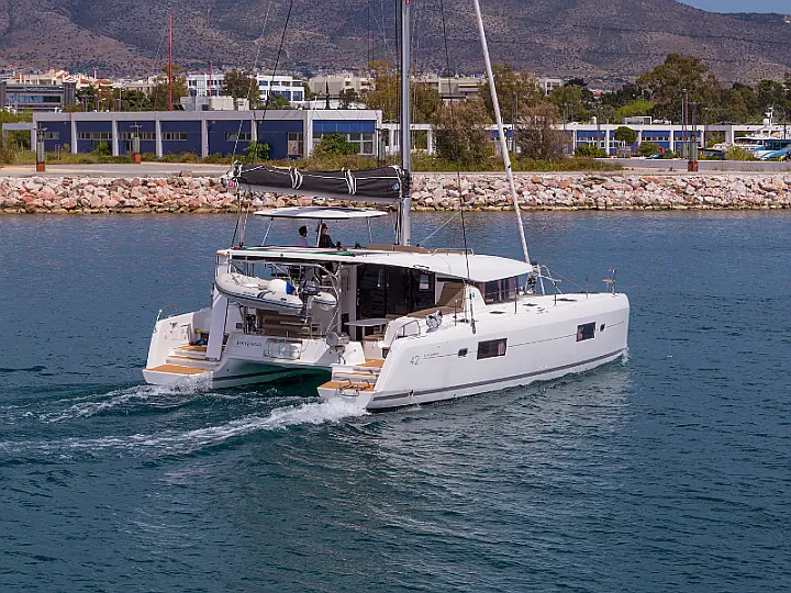 Lagoon 42 - 