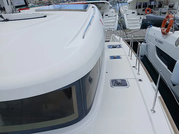 Lagoon 42 - Deck