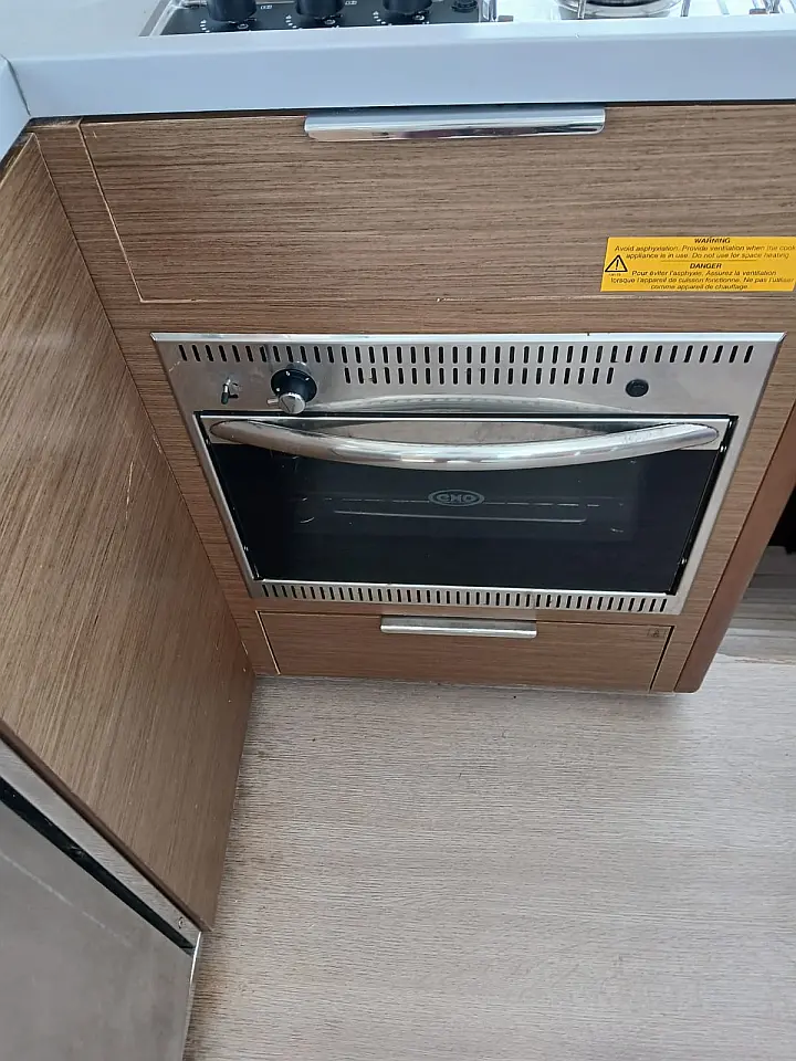 Lagoon 42 - Galley