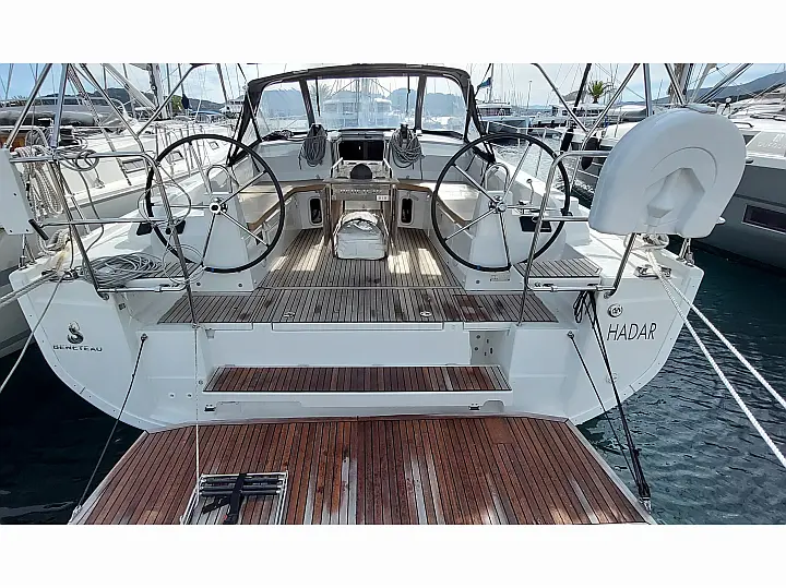 Oceanis 40.1 - External image