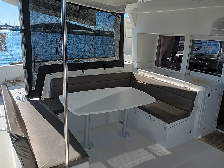 Lagoon 450  Flybridge - 