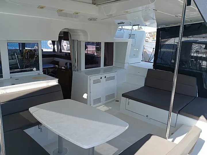 Lagoon 450  Flybridge - 