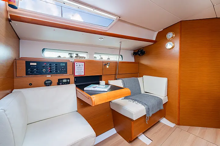 Sun Odyssey 439 - 