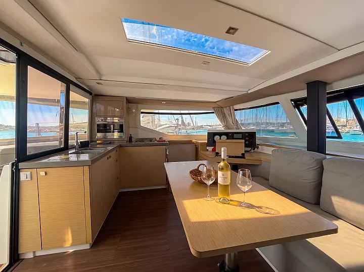 Lucia 40 - 