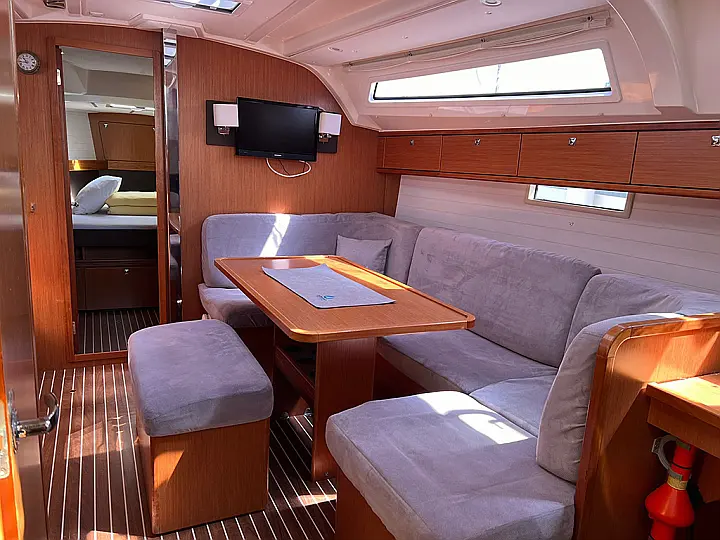 Bavaria Cruiser 41 - 