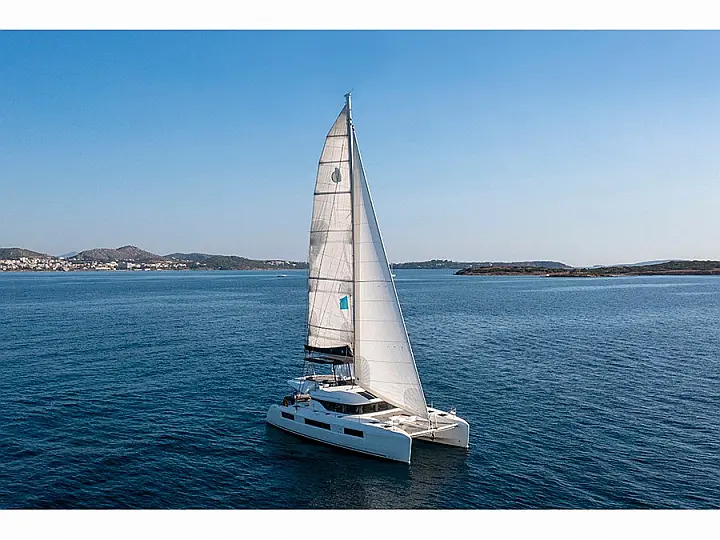 Lagoon 50 - External image