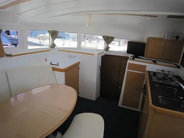 Lagoon 380 - 