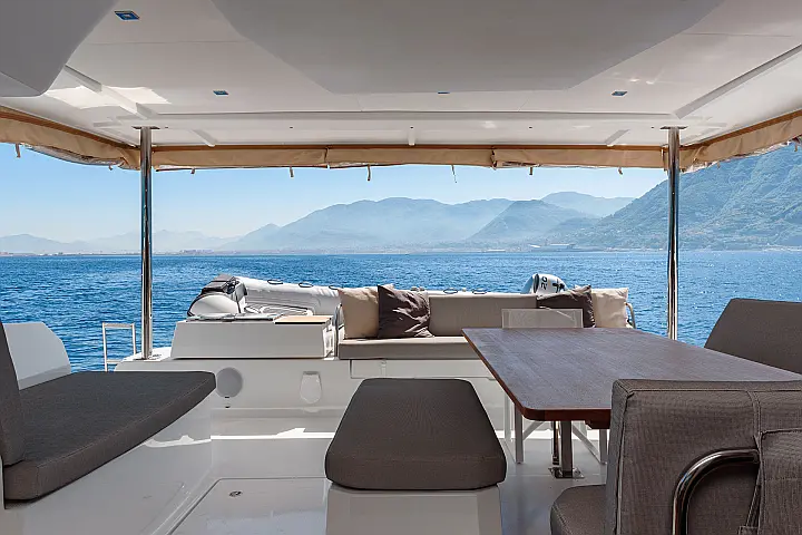 Aura 51 - 