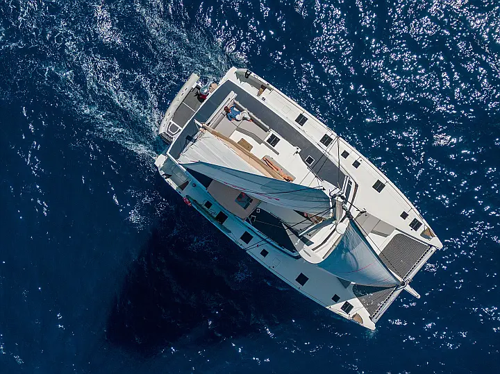 Aura 51 - 
