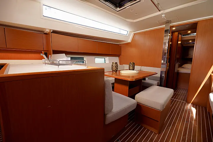Bavaria C45  - 