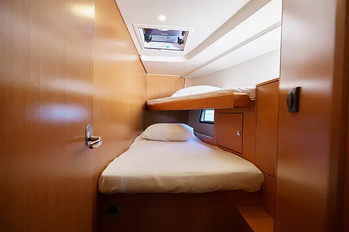 Bavaria C45  - 