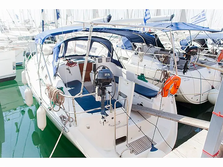Oceanis 34.3 - External image