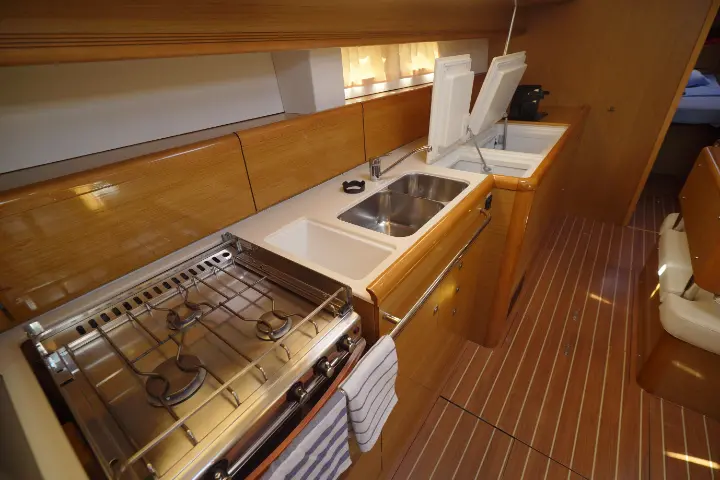 Sun Odyssey 49i - 