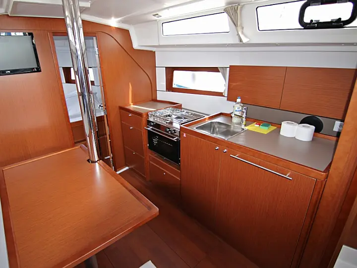 OCEANIS 38.1 BT - 