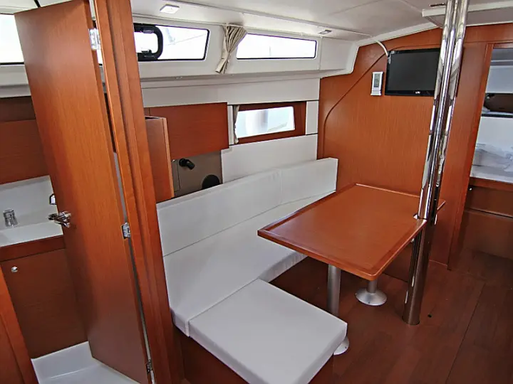 OCEANIS 38.1 BT - 
