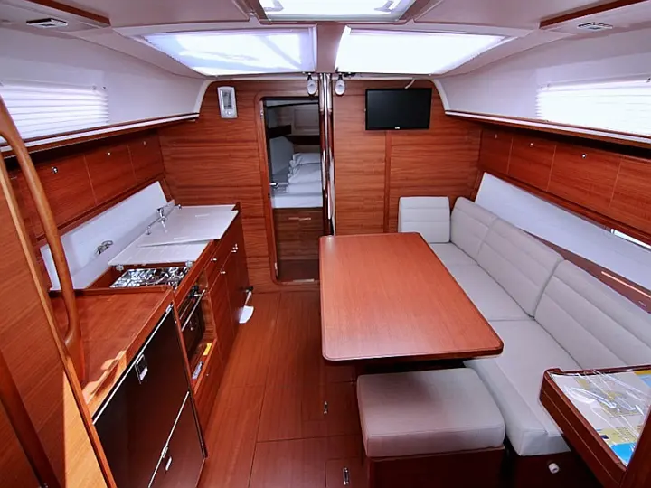 DUFOUR 382 BT - 