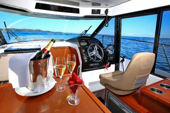Merry Fisher 895 - 