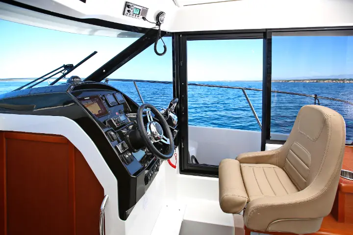 Merry Fisher 895 - 