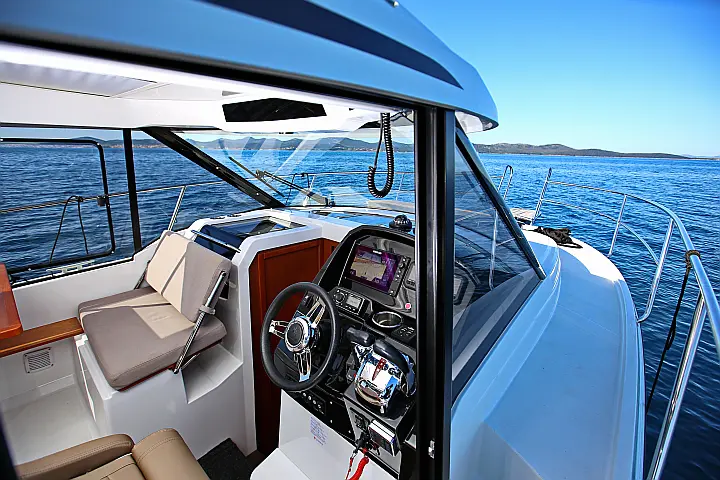 Merry Fisher 895 - 