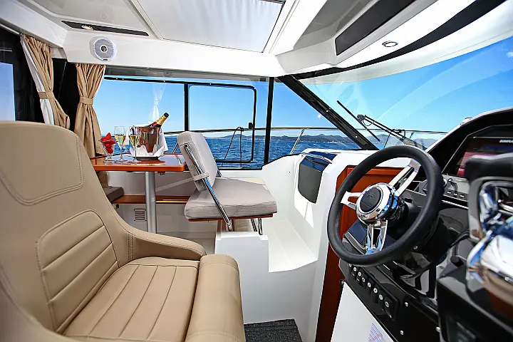 Merry Fisher 895 - 