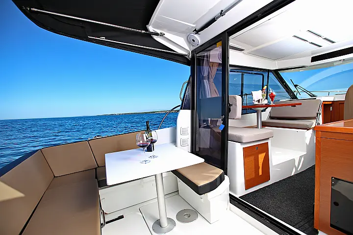 Merry Fisher 895 - 